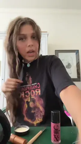 Get ready w myself!!!!! #getreadywithme #grwm #makeup #MakeupRoutine #sweden #swedish #storytime #makemefamous 