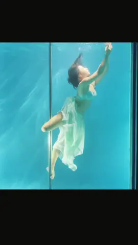 Múa cột dưới nước, tại sao lại không nhỉ 🥰 #fypシ #tiktok #tiktokvietnam #pole #poledancing #underwater #waterpole #dancing #xuhuong #pdcupid #pdballerina #mermaid 