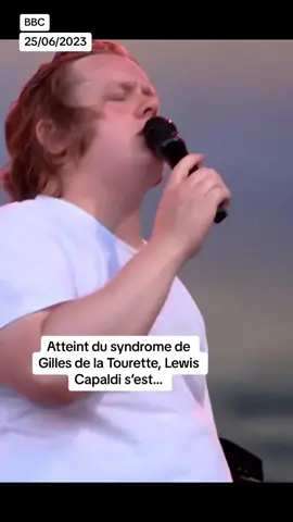 À Glastonbury, Lewis Capaldi a pu compter sur ses fans pour terminer sa chanson