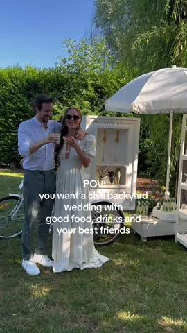 Friends, cocktails & pizza’s 🍕#trouwen #wedding #verloofd #trouwenin2024 #weddingplanner 