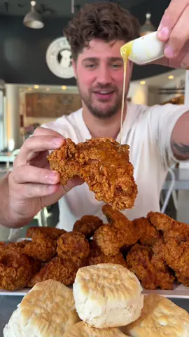 Sometimes you just want to order ALL THE FRIED CHICKEN… and that’s a-okay with us! 🍗💪 This is a huge fried chicken order with wasabi honey from @Blue Ribbon Restaurants Blue Ribbon Fried Chicken in NYC! 🔥 Juuuust the right amount. 🤤 #DEVOURPOWER #fyp #foryou #foodtiktok #friedchicken #blueribbonfriedchicken #nyc #nycfood #newyorkcity #nycfoodblog #foodblogger #foodies #brunch 