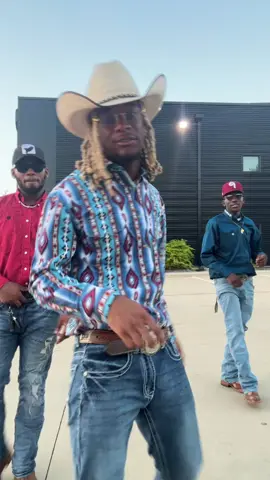 Aw yea 🕺🔥 #foryoupage #fyp #trending #fypシ゚viral #cantstaytoolong #tmg 