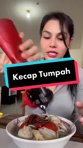 Makan Bakso Kecapnya Tumpah🥹 (cr: Katty Butterfly) #satisfyouall #bakso #kecaptumpah #baso #baksoviral #baksokecap #kattybutterfly #djkattybutterfly #djkattybutterfly36 #djkattybatterfly #kattybutterflymakan #mukbangbakso #makananindonesia 