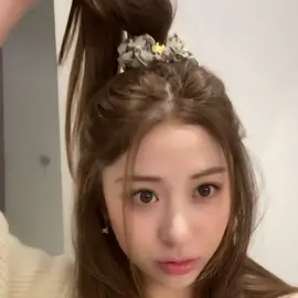 SHES SO CUTE #ayyunjin #yunjin #lesserafim #kpop #idol #kpopfyp #fypシ #comment #makeviral #fancam? #sharetoyunjinstans #pretty #follow 