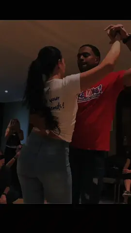 ¿TE GUSTA BAILAR? 😉#merengue #lostorosband #menosquenada #bailes #parati #viral 