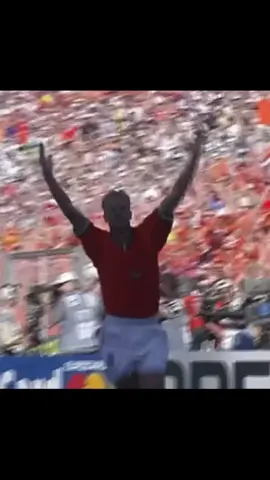 🔙 𝕋𝕠𝕕𝕒𝕪, 𝟚𝟝 𝕪𝕖𝕒𝕣𝕤 𝕒𝕘𝕠....  | Dennis Bergkamp scores iconic goal in the 98' Quarterfinal | Netherlands VS Argentina  #bergkamp #nostalgia #worldcup #nederland #throwback