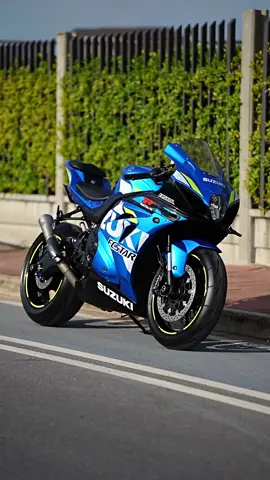 คนบ้าขี่ซูจริงรึปล่าว SUZUKI GSXR1000A L9 ออกรถเริ่มต้น 30,000 ใครหาอยู่ทักไลน์มาได้เลย ออกง่ายไม่ค้ำ รายได้ถึงจบเลย 📌📌📲 #สุดหล่อมาแล้ว #เปิดการมองเห็น #เปิดการมองเห็น #streetracesuperbike #NAMEEBIKEKER🇹🇭 #suzukigsxr #suzuki #gsxr1000 #คนบ้าขับซู🐬 