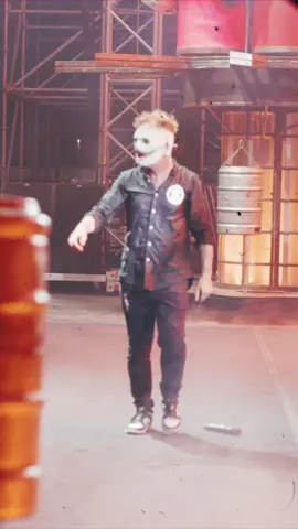 Grazie, Italy 🇮🇹 // Nimes, you ready? #slipknot #coreytaylor #knotfest 