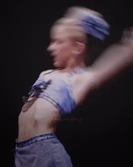 not comparing just an edit !! | comp : none | ib/rm : @ella★ | #fyp #foryou #viralvideo #dancemoms #blowup #xyzbca #vsp #chloelukasiak #dancemomsclips #lukasiakfilmz #silence #chloesolo 