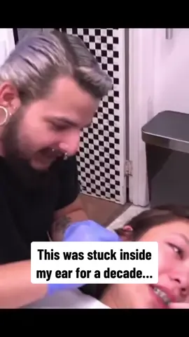 I can’t believe that was stuck in there for a decade 😥 via yt: Lulu Ave #eartok #earpiercing #piercingfail #OhNo #earclean 