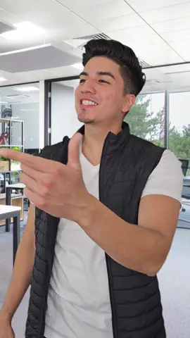 Always have to hype yourself up with music before you go to work 😂 @Spotify Discover Weekly playlist can help with that! #SpotifyPartner 