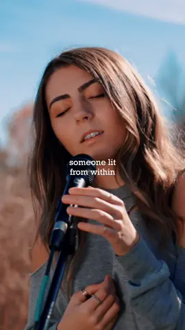 this scene feels like what i once saw on a screen… ❄️ #SnowOnTheBeach by #taylorswift & #lanadelrey #acoustic #cover #foryou #jadafacer 