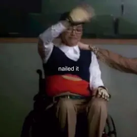 this show is so unhinged i love it #gleeoutofcontext #trending #glee #gleetok #gleecast #gleek #trendingvideo #satire #heartsfortana #gleequotes #gleeclub #bloopers #fyp #viral #heartsfortana #gleevideos 