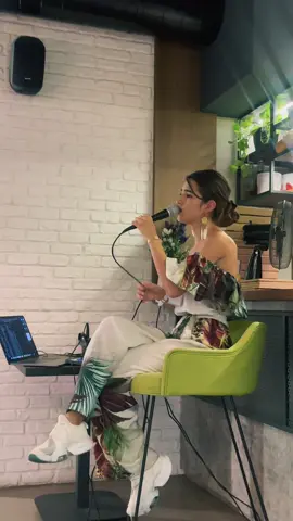 Sorry for the blurred camera. It happens when it is on 0,5 mode. Idk 😄 #singer #wickedgame 