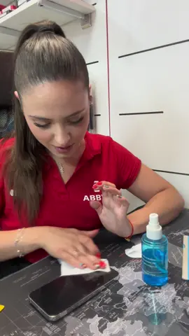 ¡Sumérgete en uns experiencia ASMR mientras cambió este protector de pantalla! 😴💤📲.                                        👂🏻🔊Dale volumen para disfrutar de ella, y si usas auriculares obtendras una experiencia mejorada.  👉 Pásate por #abbyx e infórmate sin compromiso.  📲  634 540 404 📍 Avd. Estación, 25. ALMERIA  🌍 www.abbyx.es #asmrvideosounds #asmr #asmrsounds #protectorpantalla #hidrogel #hidrogelparacelulares #protector  