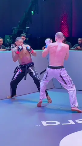 He tried to take his head off with that swing #mma #martialarts #karate 