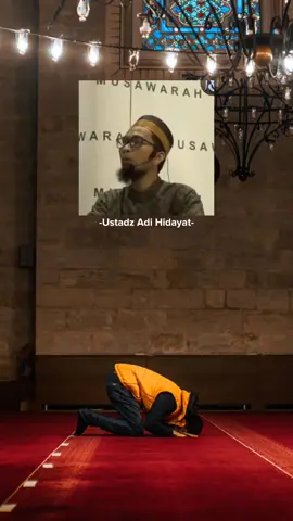Rasulullah Saw. bersabda: Artinya: “Dari Abu Bakrah, sesungguhnya Rasulullah SAW. apabila mendapat sesuatu yang menyenangkan atau diberi kabar gembira segeralah tunduk sujud sebagai tanda syukur kepada Allah SWT.” (HR. Abu Dawud, Ibnu Majah, dan at-Tirmidzi yang menganggapnya sebagai Hadis Hasan) #kajianislam #ceramahpendek #ustadzadihidayat #fypシ #foryou #syukur #sujud 