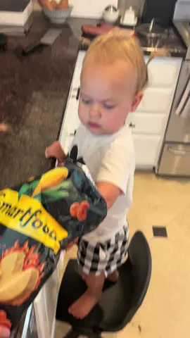 She always wants to try spicy stuff!🔥 (Yes, popcorn is a choking hazard until like 5 years old, I let her have one piece it’s okay😊) #toddler #mom #momtok #MomsofTikTok #toddlers #toddlersoftiktok #spicy #popcorn