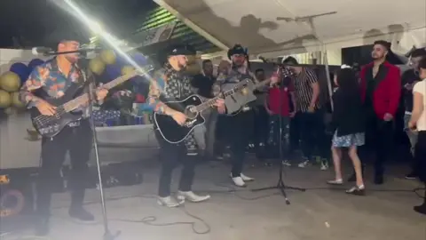 Entre golpes y besos Los plebes de Olancho puro Talento Catracho