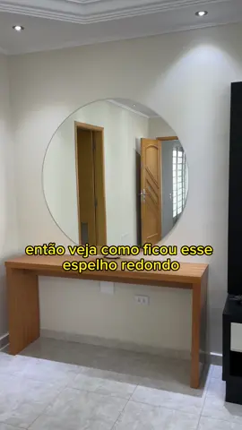 Espelho redondo é elegante, fala a verdade? Assista esse vídeo e curta casa detalhe desta peça 😍 Orçamento: 📲(11) 98312-9060 📩 vendas@atlantavidros.com 💻 www.atlantavidros.com Cliente: @priscila_martinho  . . . . . . #espelhoredondo #espelho #espelhosala #mirror #espelhodecorativo #saladeestar #saladecorada #casadecorada #antesedepois #construção #arquitetura #reelsviral #videoviral #desingdeinteriores #projeto #glass #mooca #vilaprudente #atlantavidros #boanoite