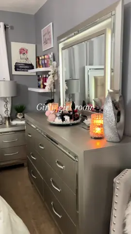 That girls that get it, get it💗 #fyp #foryoupage #trending #vanity #girlythings #girlytiktok #RoomTour #impressionsvanity 