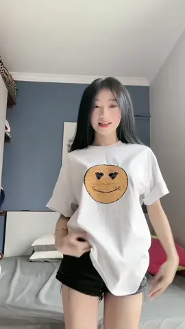 vẫn nhảy bth :)))  (dc:👆🏻)  #hoanglananh #tiktokdancevn 