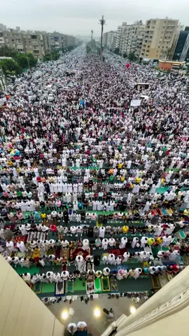 A beautiful sight as Egyptians gather and fill the streets of Cairo to fulfill their Eid prayers this morning 🕌🤍  #eid2023 #eidaladha #Egypt #عيدالاضحى #عيدالاضحي_المبارك 