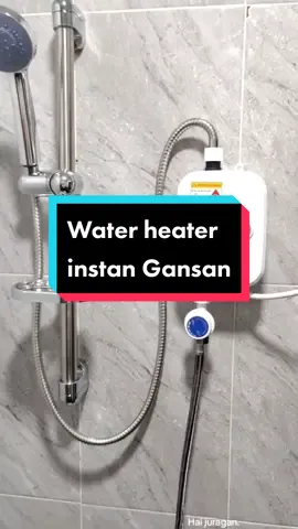 Water heater instan merk Gansan. Dilengkapi dengan Digital suhu dan pengaman ELCB. Paket lengkap tinggal pasang. Bonus shower set tiang #showerkamarmandi #kranshower #juragansanitary #sanitary #waterheaterinstan #waterheatergansan #gansanwaterheater #shower #instanwaterheater #pemanasair #pemanasairlistrik #heatergansan 