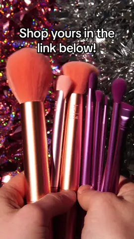 The 9 brushes you MUST have in your life to complete any sort of look! 🥵 #realtechniquesuk #realtechniques #trendingproducts #tiktokmademebuyit #summersale #instaartistbrushset #makeup 