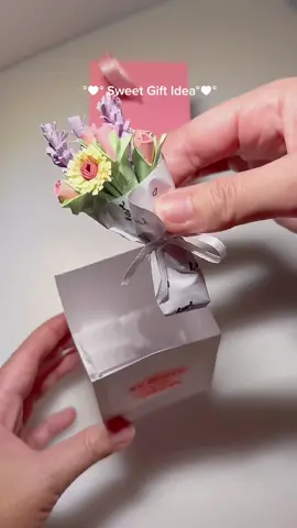 Replying to @Lini Trinh 👈🏻 for the mini flower bouquet please check this link 🫶🏻💐 #DIY #paperflower #flowerbouquet #giftideas #diygiftidea #gift #cutegift #craft #cutegiftidea #creative #giftboxidea