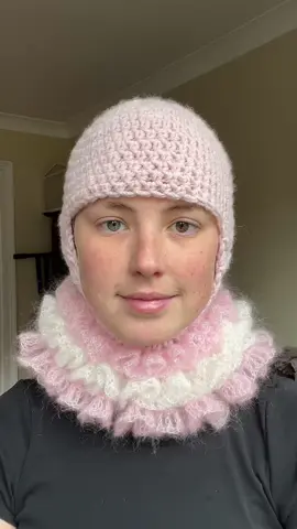 Replying to @César Ramirez558 forever a maximalist dont u worry 💖 cannot wait to finish barbie balaclava for the barbie movie >:) #barbie #crochet 