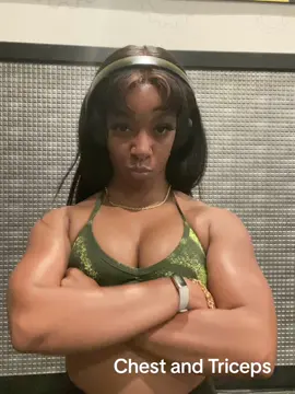 Had so much fun w thus workout! I love upper body days!  #voiceoverworkout #chestandtriceps #upperbodyworkout #upperbody #musclemommy 
