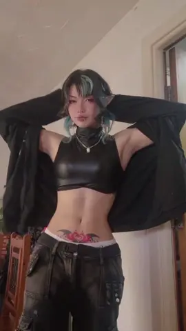 Lil fit check + update on my new years resolution.   I started working out at the beginning of the year to build more muscle and did decently for a bit, but I ended up neglecting my exercise and even eating in the last month or so cuz I've been really sickly , ive lost some progress im not happy , I started the year with 5 days a week, that became too much after a few months and I dropped to 2-3 days a week, then in the last month I did NOTHING.... but I'm gonna get back on it starting now!♡ and hopefully get back up to 4 days a week. wish me luck ☆ . ♡ . ♡ #fypシ #Fitness #bluehair #wasian #tattoos #piercings #altmodel #workout #ukcosplayer #succubustattoo #anime #gaming