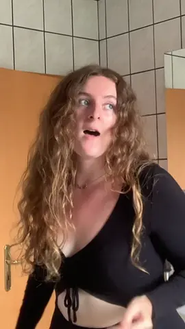 @Disciple sors nous ce son en entier 🫸🏻🫷🏻 #foryou #pourtoi #gbou #Love #Summer #cejour #dress #dance #lyrics #disciple #cotedivoire 