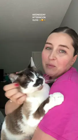 WEDNESDAY AFTERNOON VLOG🥰🤍🦮 Taking Milo to the vet! #dayinmylife #Lifestyle #relatable #youngadult #mid20s #golden #goldenretriever #vet #veterinarian #vetvisit #Vlog #cat #lululemon #lululemonbikershorts #LifeIsGood #sonic #cherrylimeade #soniccherrylimeade #funafternoon 