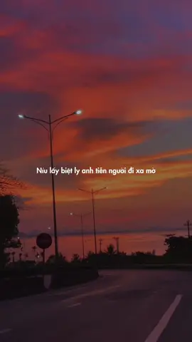 Câu yêu thương ngày nào sao hôm nay hoá chua cay #nhachaymoingay #nhacvatinh #ruoumunghoanguoidung #tlong #tramnhactinh #lyrics 