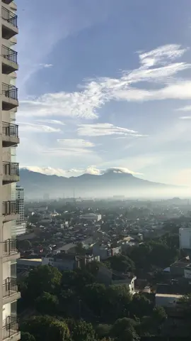 Masyallah indah bangat #fyp #foryoupage #bandung #kotabandung #apartment #tiktok #pemandangan #indah 