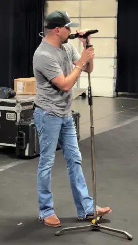 Gettin' ready for the Highway Desperado Tour! 🤘🏼 Which show are y'all coming to?  #countrymusic #livemusic #jasonaldean 