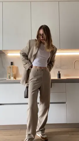 Thursday outfit 🍪🥛 #outfitideas #aestheticvideos #fyp #fashion #inspiration #lookoftheday #fypシ 