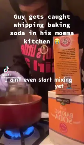 Dude gets caught by his mom cooking dope😂😂#fyp #fypシ #fypage #fypシ゚viral #fypdongggggggg #fypp #fyppppppppppppppppppppppp #fypdong #fypgakni #fypsounds #plug #foryoupageofficiall #funnyvideos #foryoupage #tiktok #foryou #funny #laugh 