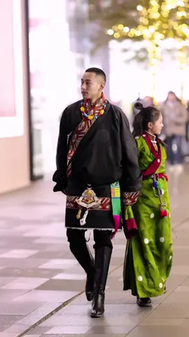🇰🇷🇯🇵📽️📽️🎬💬Tibetan attire 🌸🌸💬🎬🎥🎥🇯🇵🇰🇷 #douyin #china #tiktok #streetwear #fashion #clothes #style #asian #asianboy #nice #cool #chinatiktok #chengdu #beijing #shanghai  #asianstreetwear #simple #StreetFashion #tibet  #tibetanfashion 