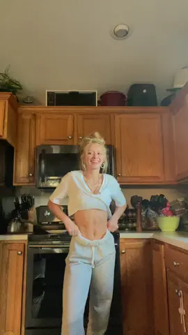 “What are you doing?!?”#fyp #dance #fakebody #viral 