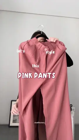 buat yang masih bingung styling loose pants warna Brandy Rose!💕 #fyp #ideoutfit #OOTD #semiformal #outfitkampus #campusoutfit #cozyoutfit #zippertop #zipperknit #trendyfits #koreanstyle #koreanootd #pinkpants #stylingpinkpants #pinkoutfit #TikTokShopOOTD #jumathemat #TTSLocal 