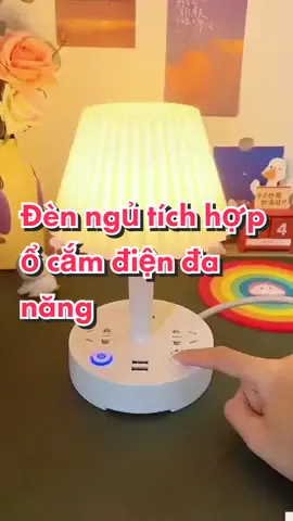 Đèn ngủ để bàn tích hợp ổ cắm điện và ổ cắm chân usb #denngu #denngu_trangtri #denngucongnghe #denngutichhopodien #giadungthongminh 