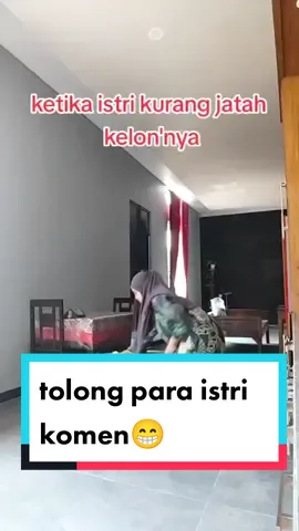 Viral seorang istri ngamuk dan marah-marah gegara kurang mendapatkan kepuasan batin dari suaminya. Simak videonya.‼️ . Cc: mami_epyshop #info #viral #reels #instagram #istri 