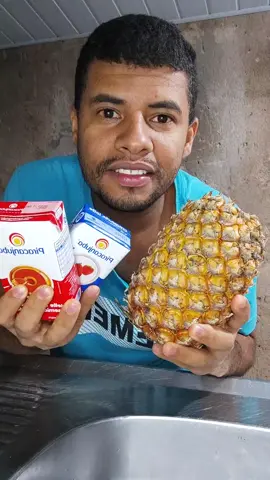 Fazendo Gelado de abacaxi, se você gosta, deixe nos comentários 😊