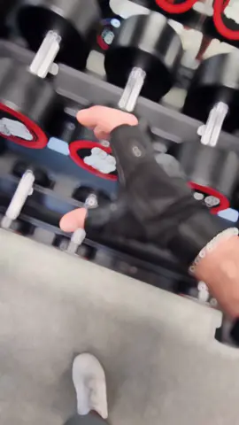 🫶🏻❤️بلاش اعذار 💪 متخليش حاجه توقف عملك #Fitness #أستمر #tiktoklooks   #لايك #ستوريات #جيم #حب #vip  #status 