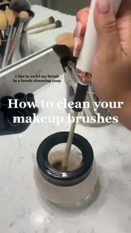 The easiest way to clean your makeup brushes #makeupbrushes #cleanmakeupbrushes #asmr #howtocleanmakeupbrushes #beautyhacks #beautytips #productsthatwork #makeupbrushcleaninghack #makeupbrushcleaneranddryer 