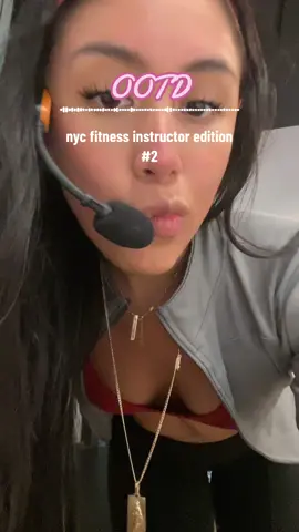 so this is gonna be a thing #OOTD #fitnessinstructor #nycfitnness #activewearrecommendation #fitnesdootd #nycfitcheck #gymfitcheck 