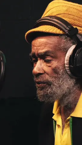 The legend Max Romeo recording for Little Lion Sound 🔥🔥🔥 #maxromeo #reggae #rootsreggae #reggaeroots #dubplate 